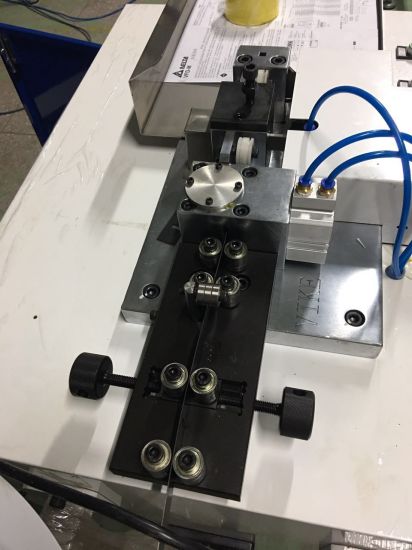 Máquina automática del cortador de alambre de acero para la fabricación de matrices